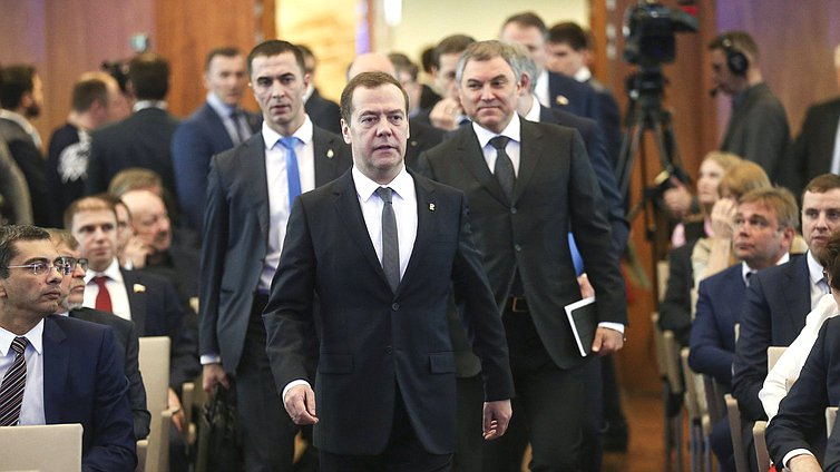 Заседание фракции «Единая Россия» с участием Председателя Правительства РФ Дмитрия Медведева