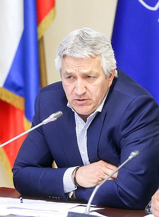 Заместитель Председателя Комитета по охране здоровья Леонид Огуль