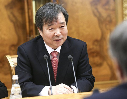 Председатель исполнительного комитета Международного бюро выставок Джай-Чул Чой